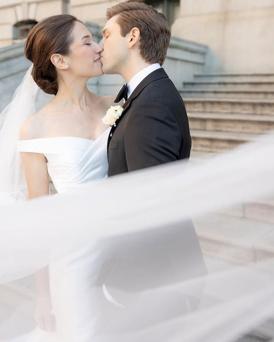 Classic wedding with elegant bride, wedding veil.