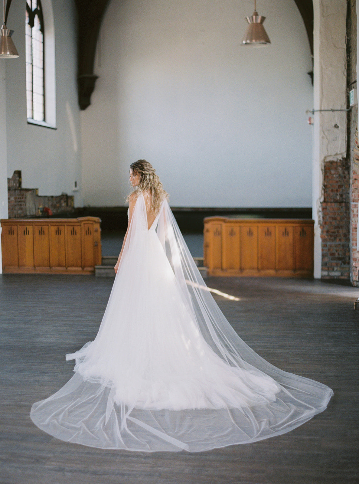 Cape veil wedding clearance dress