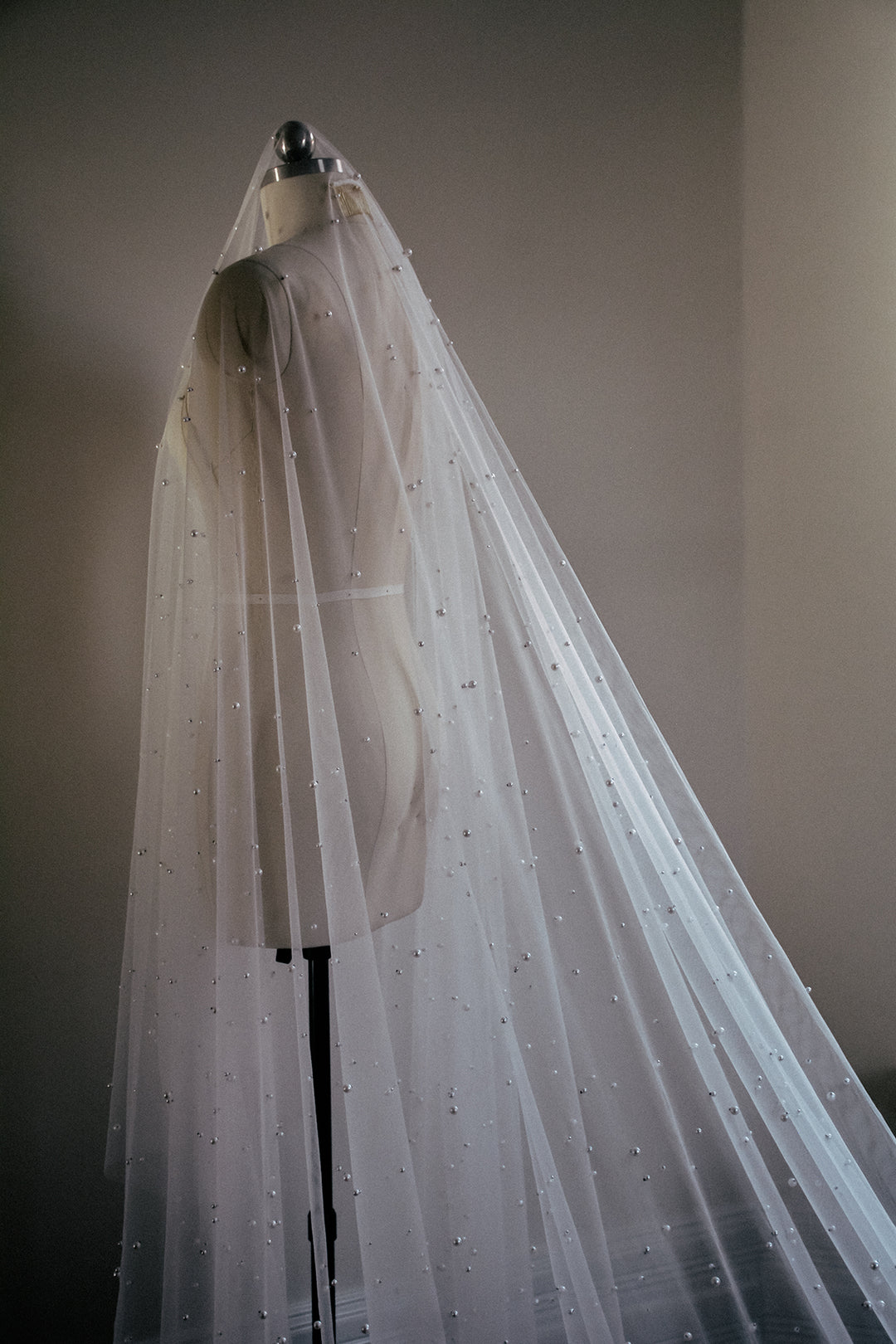 Extra Wide Pearl Veil